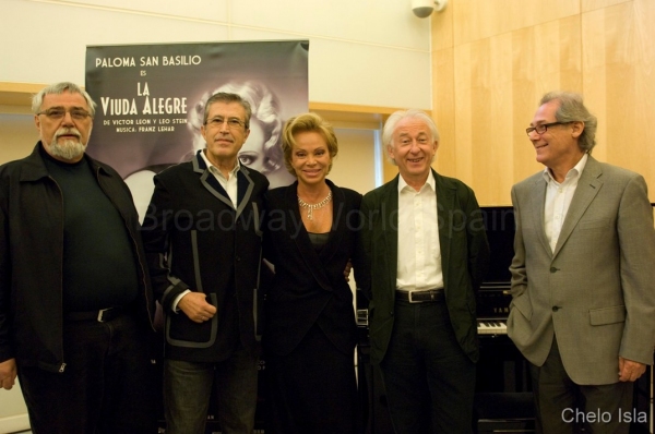 
Lino Pantalano, Emilio Sagi, Paloma San Basilio, Albert Boadella y Juan Garcia a Co Photo